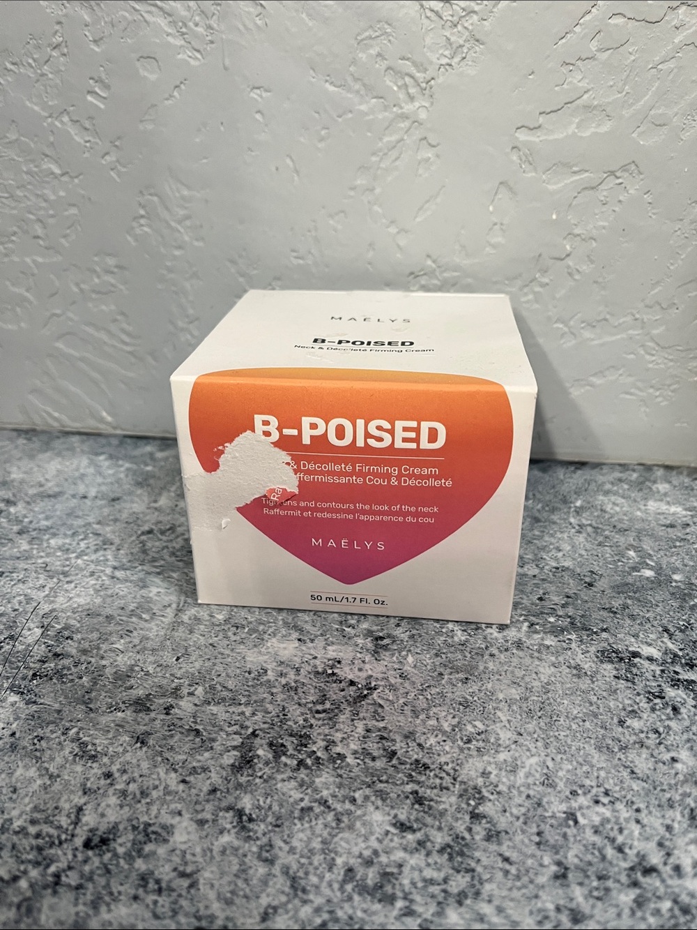 MAËLYS B-POISED Neck & Décolleté Firming Cream — Gradient Orange-Pink